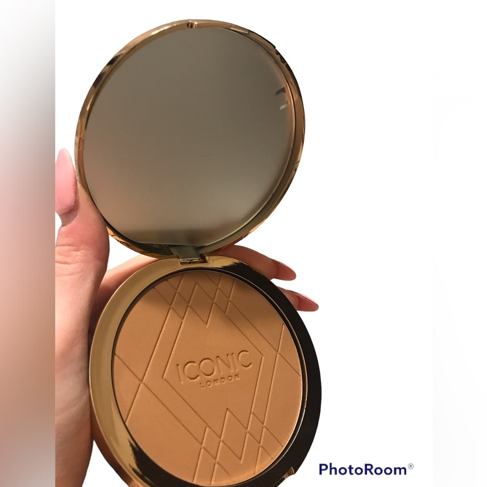 Iconic London ultimate bronzing powder